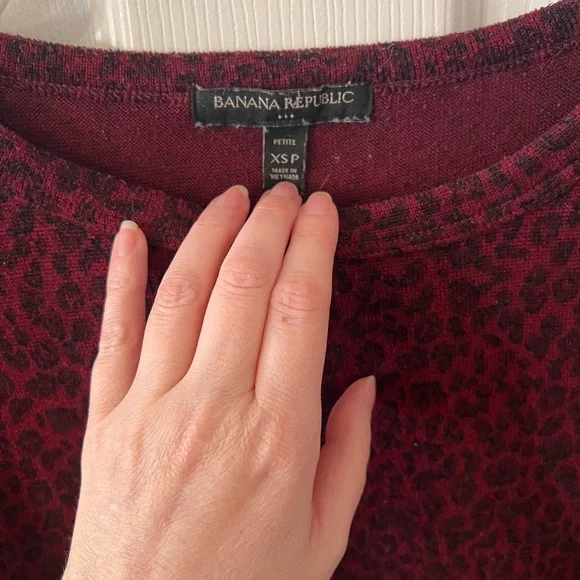 Banana Republic Animal Print Long Sleeve Top XS Petite - Picture 4 of 6